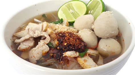  ก๋วยเตี๋ยวจินจง  ซดร้อนเปรี้ยวแซ่บ หอมมันสมุนไพร!