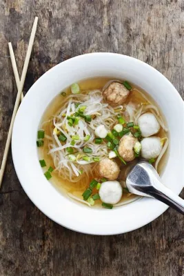  ก๋วยเตี๋ยวเป็ดซ่งหยวน: หยุดไม่อยู่ได้กับรสชาติเข้มข้นของซุปเป็ดและความนุ่มละมุนของเส้นก๋วยเตี๋ยว