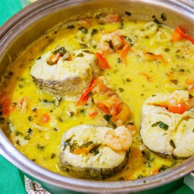  Moqueca de Peixe: A Spicy and Creamy Seafood Symphony That Transports Your Taste Buds Straight to Brazil!